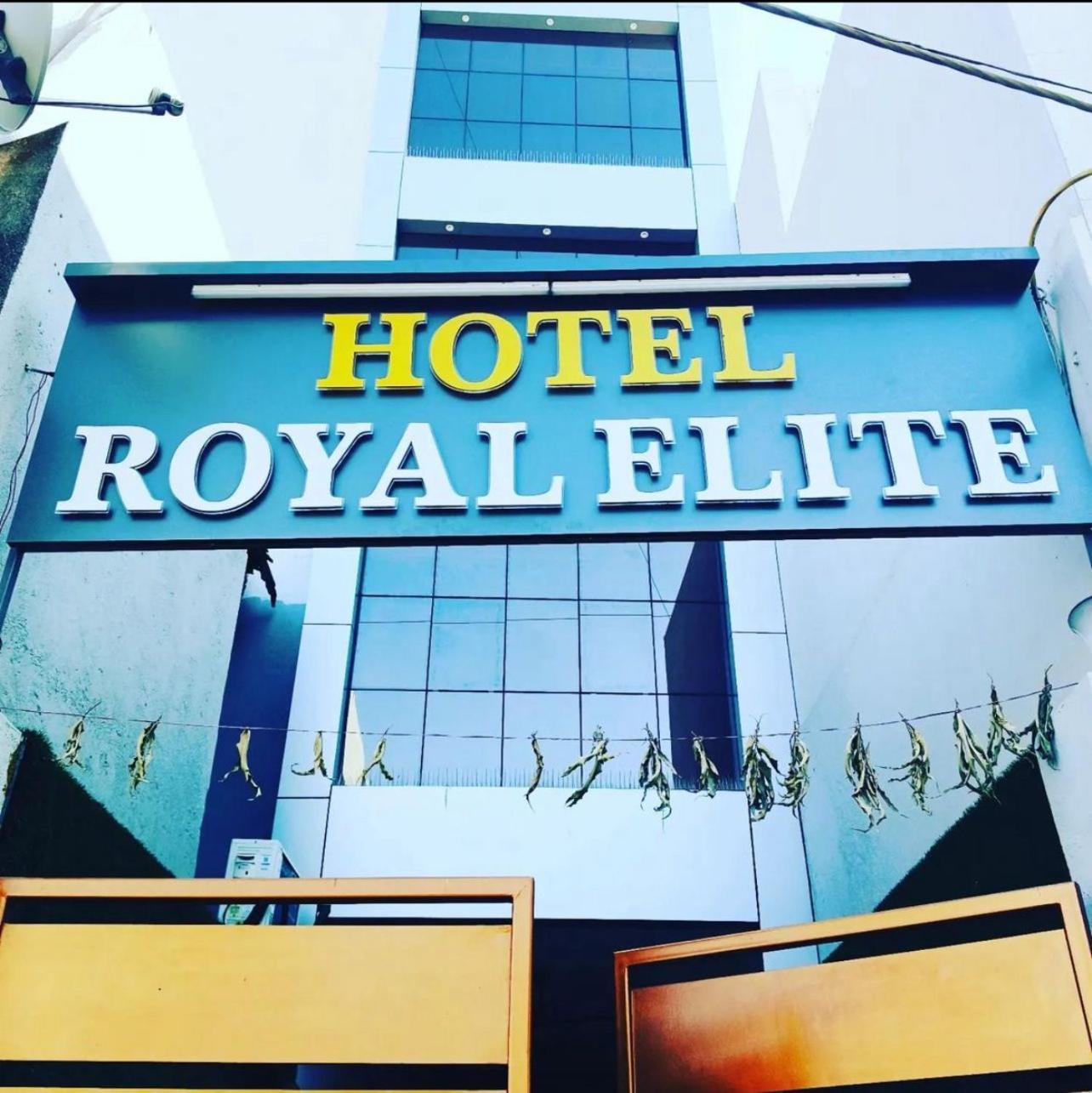 Hotel Royal Elite Rajkot Esterno foto